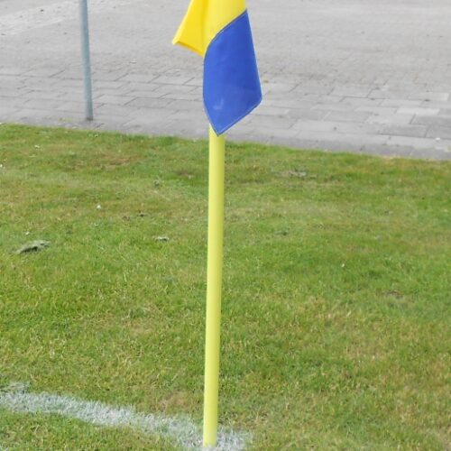 Hoekvlaggen model HV510 7 De cornervlaggen zijn eenvoudig in de bijbehorende grondpotten te steken en verwijderen.